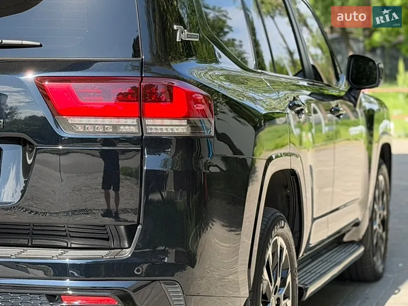 Toyota Land Cruiser 2021 VIN JTMAAABJ504007340 фото оголошення 17 з 87