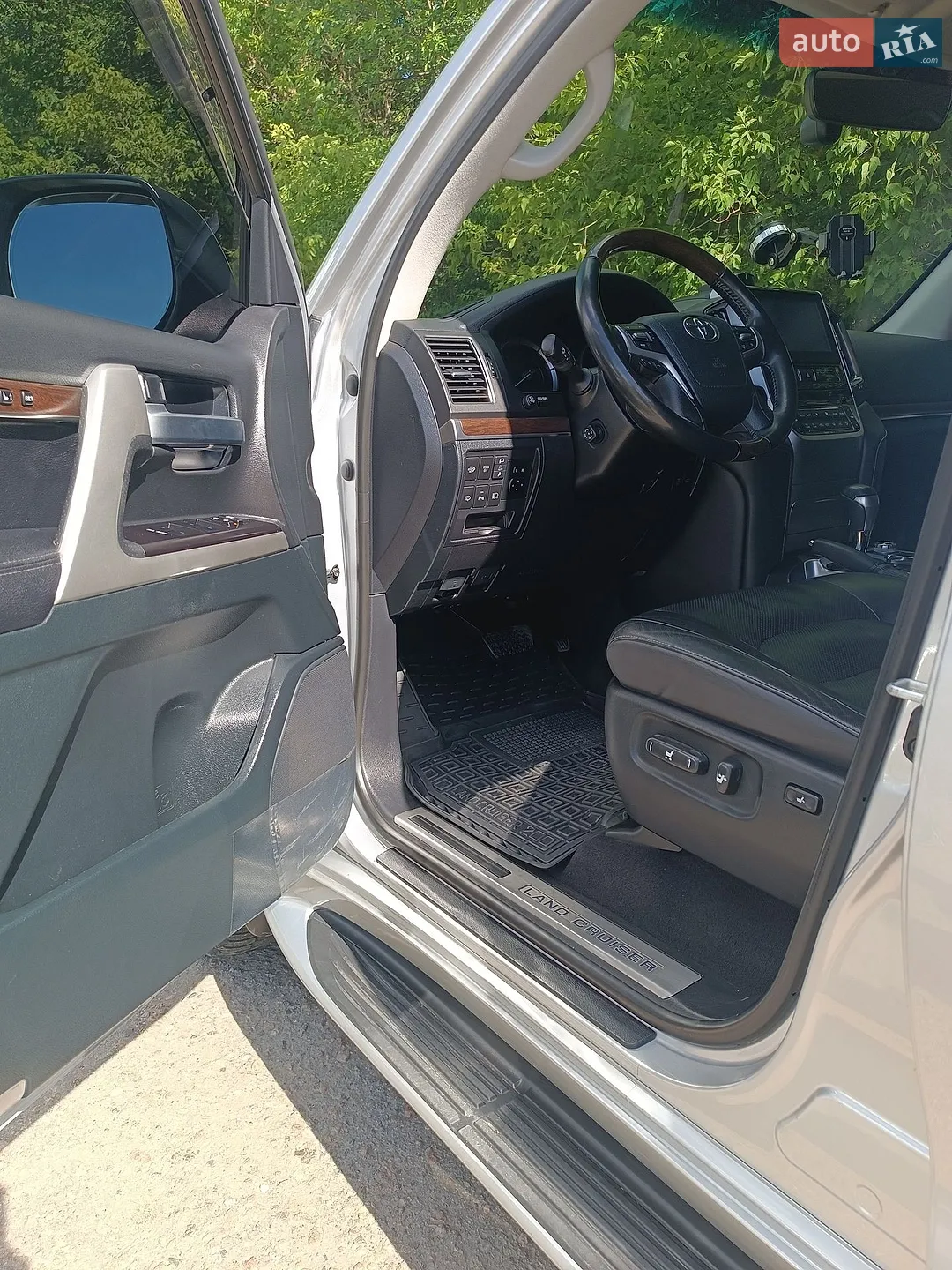 2020 Toyota Land Cruiser - мініатюра 8