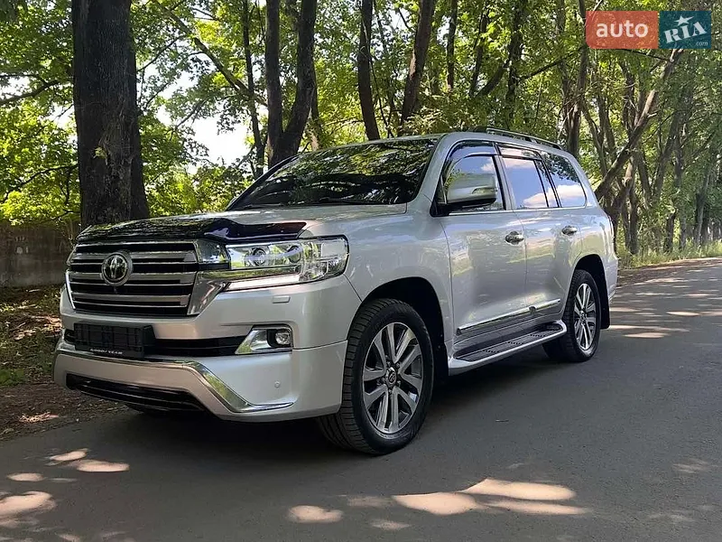 Toyota Land Cruiser