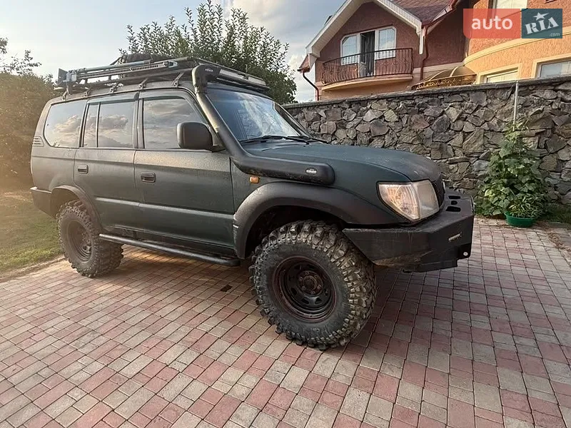 Toyota Land Cruiser 2000