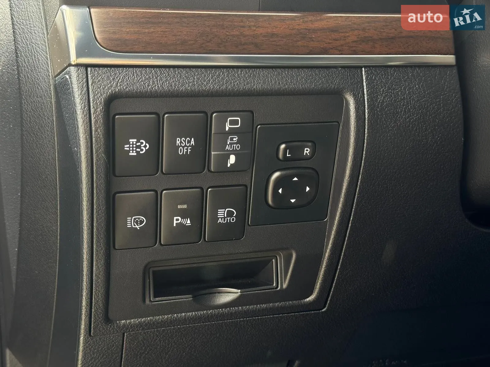 2020 Toyota Land Cruiser - мініатюра 17