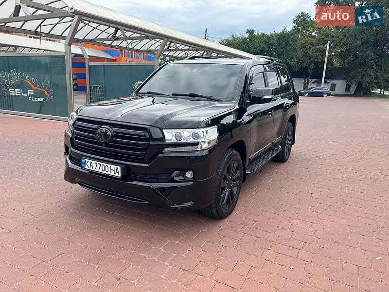 Toyota Land Cruiser
