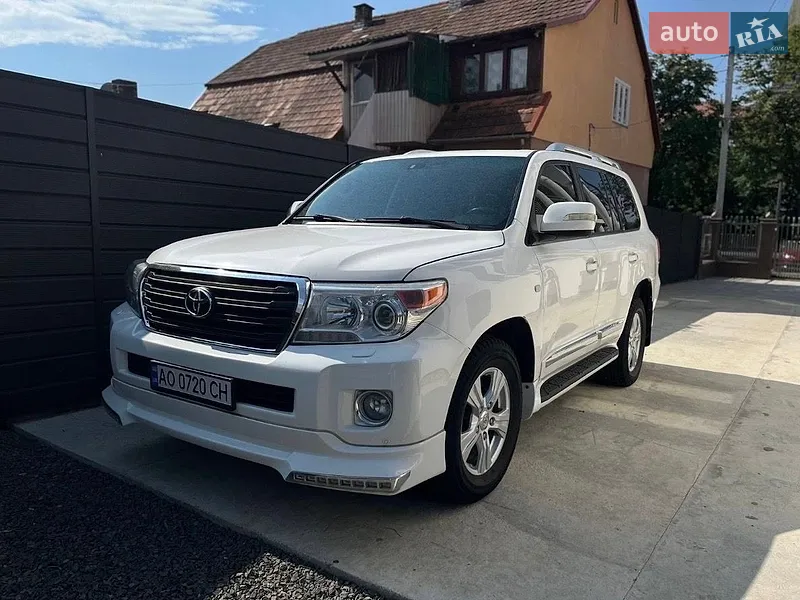 Toyota Land Cruiser 2010