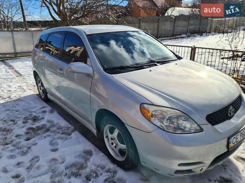 Хетчбек Toyota Matrix 2004 в Чернівцях