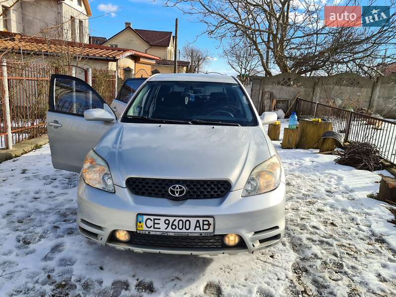 Хетчбек Toyota Matrix 2004 в Чернівцях