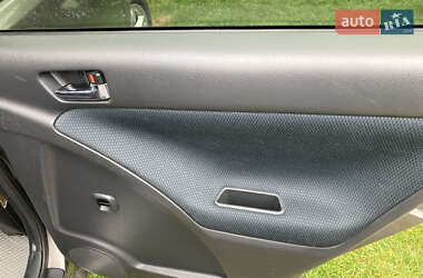 Хэтчбек Toyota Matrix 2005 в 