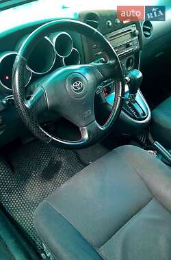Хэтчбек Toyota Matrix 2004 в 