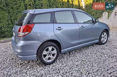 Хэтчбек Toyota Matrix 2003 в 