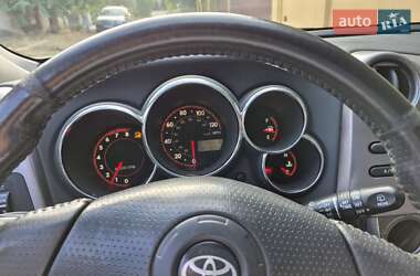 Хэтчбек Toyota Matrix 2006 в 