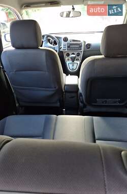 Хэтчбек Toyota Matrix 2006 в 