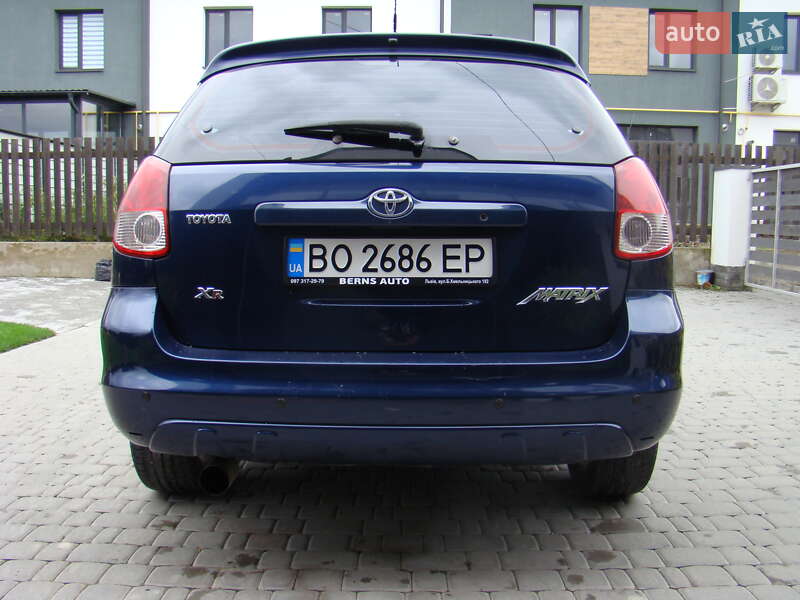 Хетчбек Toyota Matrix 2004 в Чорткові