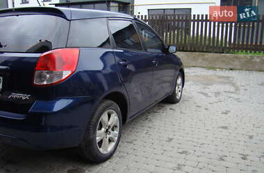 Хэтчбек Toyota Matrix 2004 в 