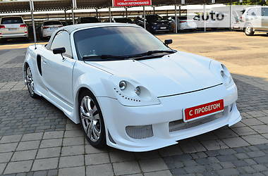 Кабриолет Toyota MR2 2000 в 