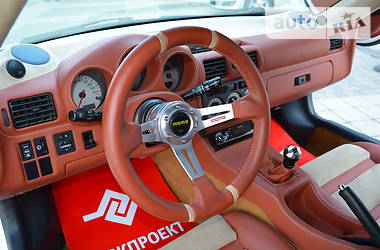 Кабриолет Toyota MR2 2000 в 