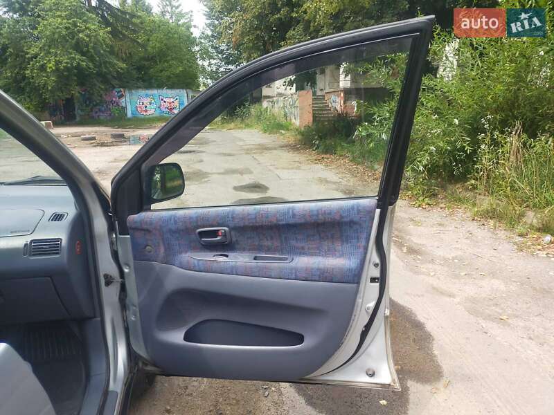 Мінівен Toyota Picnic 1998 в Львові