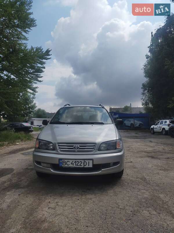 Мінівен Toyota Picnic 1998 в Львові
