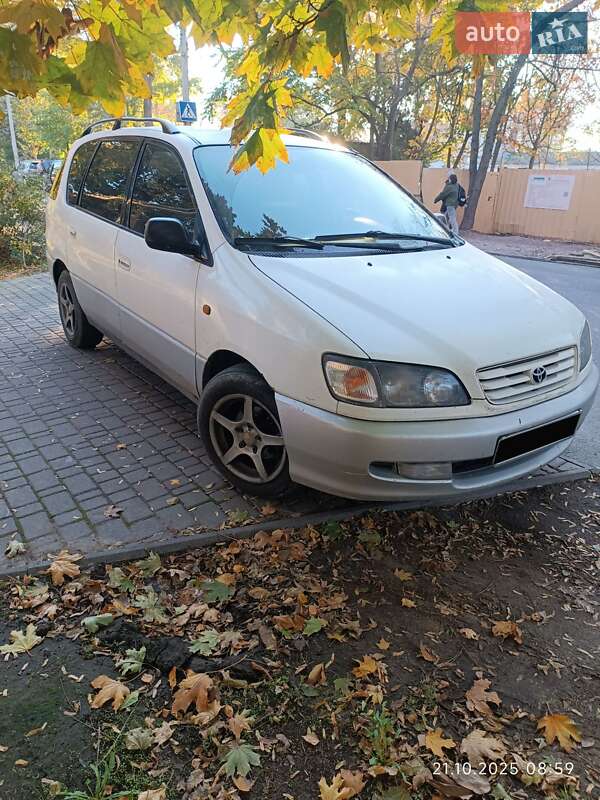 Toyota Picnic 1999 Toyota Picnic 1999