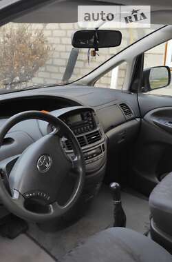 Мінівен Toyota Previa 2003 в 