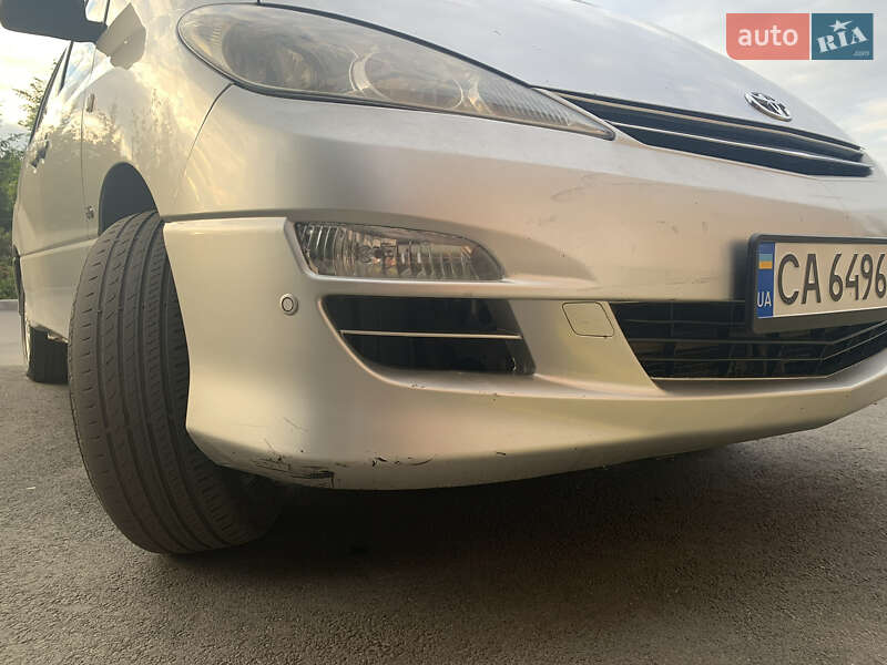 Минивэн Toyota Previa 2004 в Умани