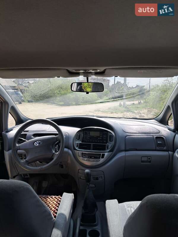 Мінівен Toyota Previa 2002 в Києві