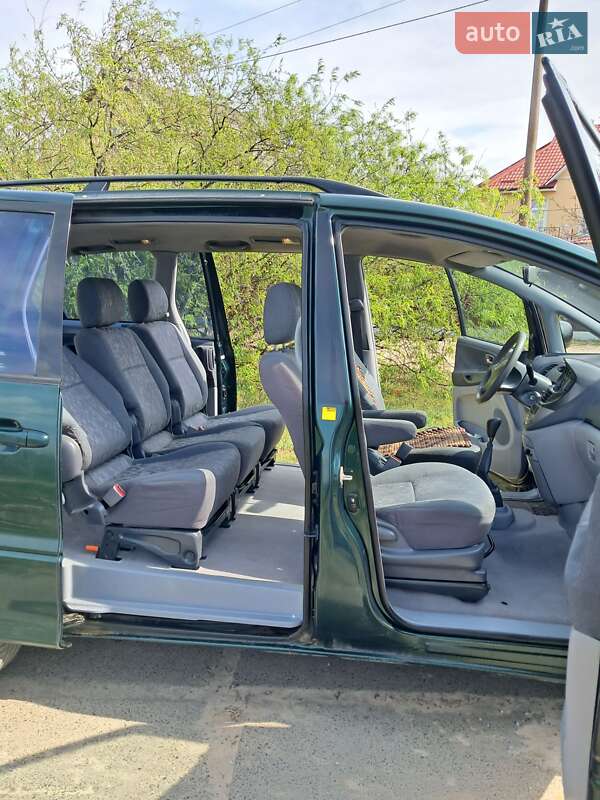 Мінівен Toyota Previa 2002 в Києві