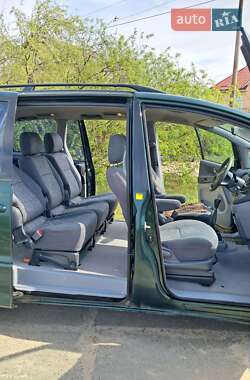 Минивэн Toyota Previa 2002 в 