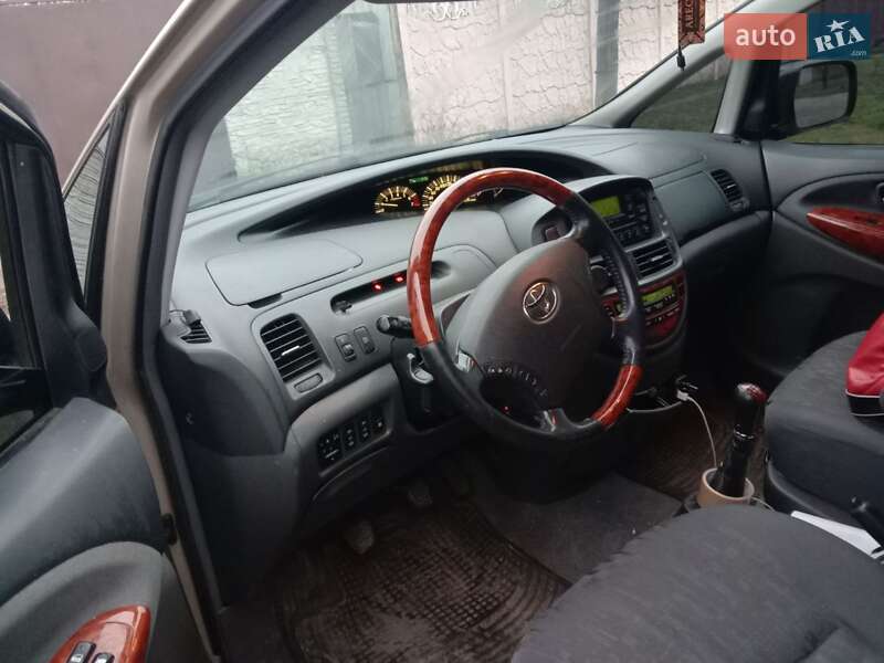 Минивэн Toyota Previa 2005 в Харькове