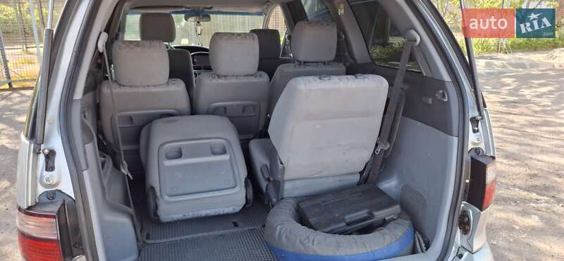 Минивэн Toyota Previa 2000 в Запорожье