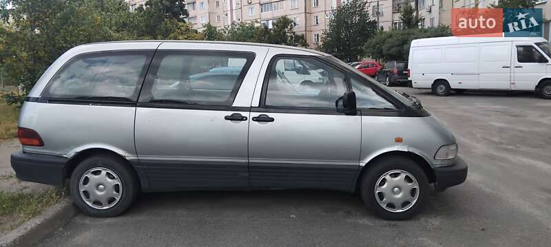 Мінівен Toyota Previa 1993 в Києві