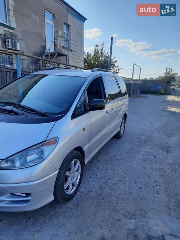 Минивэн Toyota Previa 2002 в Сумах