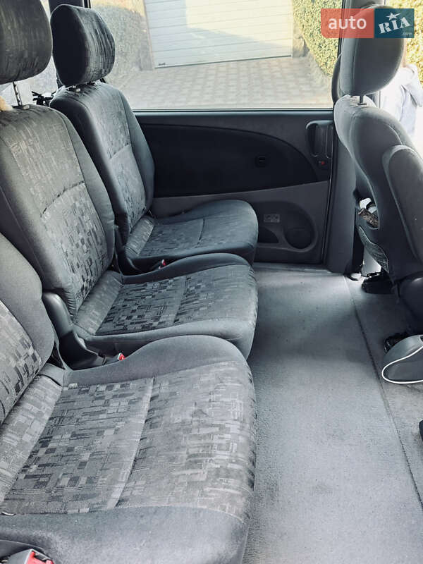 Мінівен Toyota Previa 2002 в Одесі