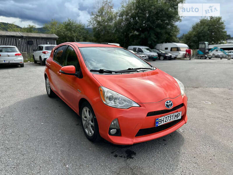 Хетчбек Toyota Prius C 2013 в Одесі фото 12 Хетчбек Toyota Prius C 2013 в Одесі