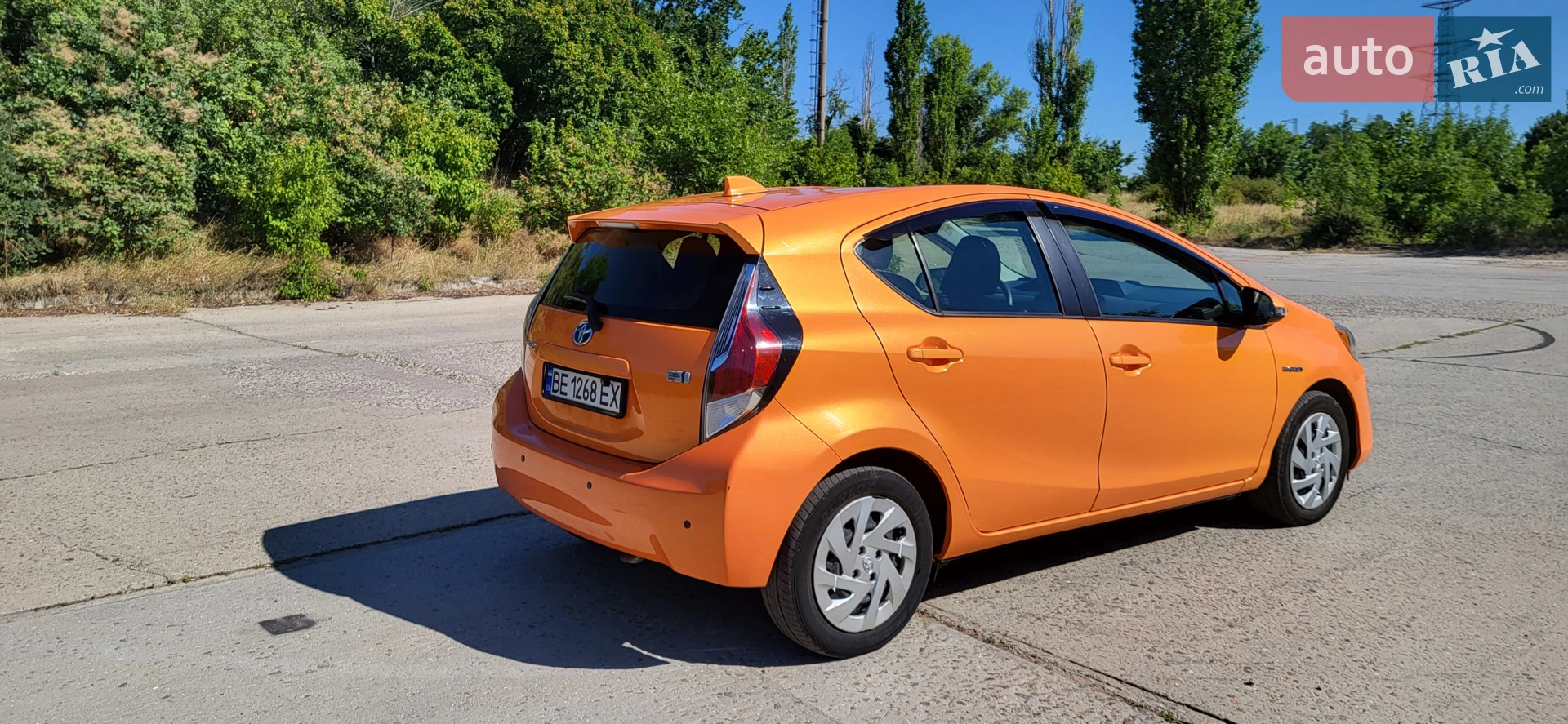 2015 Toyota Prius c - мініатюра 3