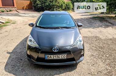 Хэтчбек Toyota Prius C 2014 в Кропивницком