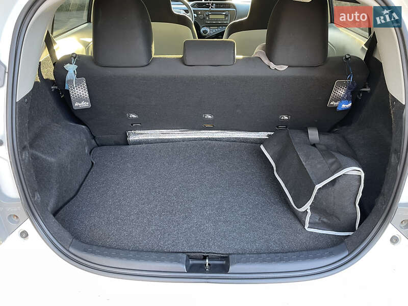 Хэтчбек Toyota Prius C 2014 в Полтаве