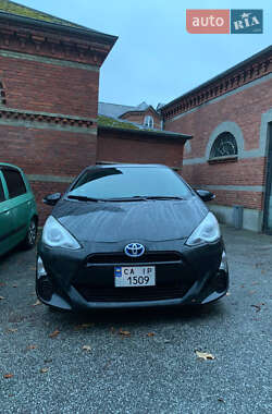 Хетчбек Toyota Prius C 2016 в Умані