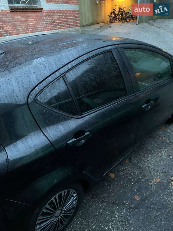 Хэтчбек Toyota Prius C 2016 в Умани