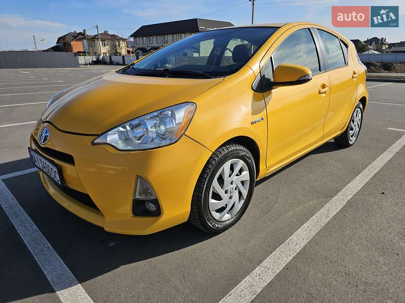 Toyota Prius C 2015