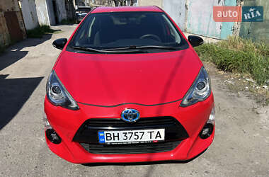 Хэтчбек Toyota Prius C 2015 в Одессе