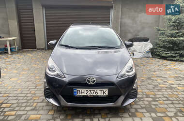 Хэтчбек Toyota Prius C 2016 в Одессе
