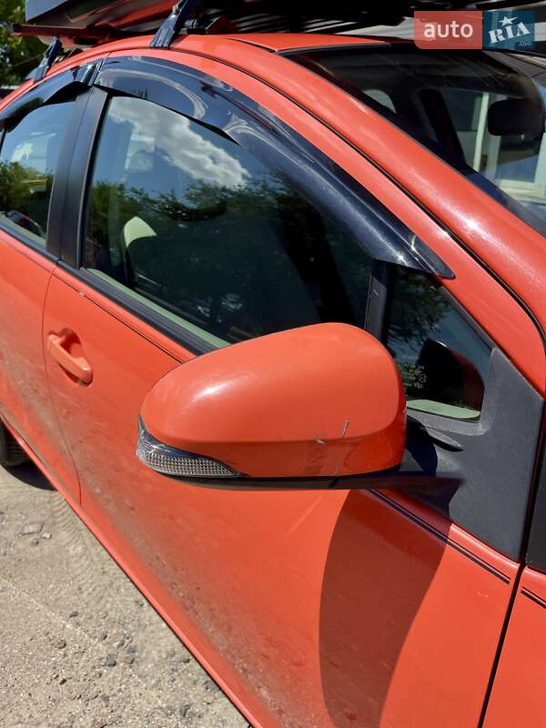 Хетчбек Toyota Prius C 2014 в Одесі