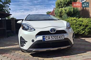 Хэтчбек Toyota Prius C 2018 в Киеве