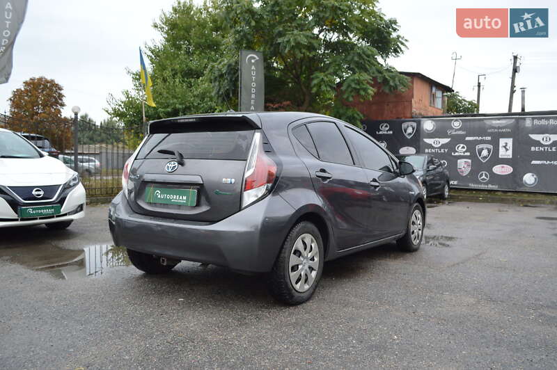 Хетчбек Toyota Prius C 2012 в Одесі