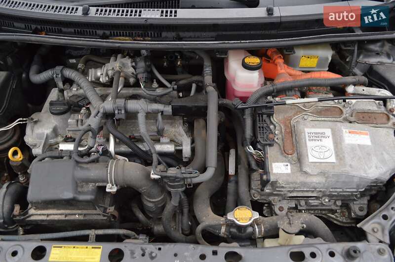 Хетчбек Toyota Prius C 2012 в Одесі