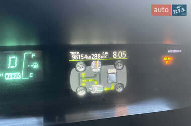 Хэтчбек Toyota Prius C 2013 в 