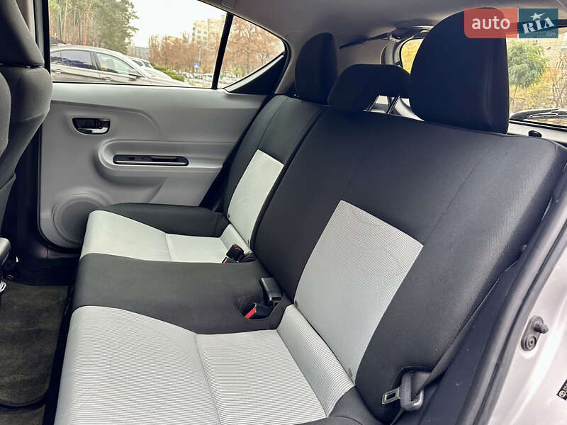 Хэтчбек Toyota Prius C 2014 в Киеве фото 29 Хэтчбек Toyota Prius C 2014 в Киеве