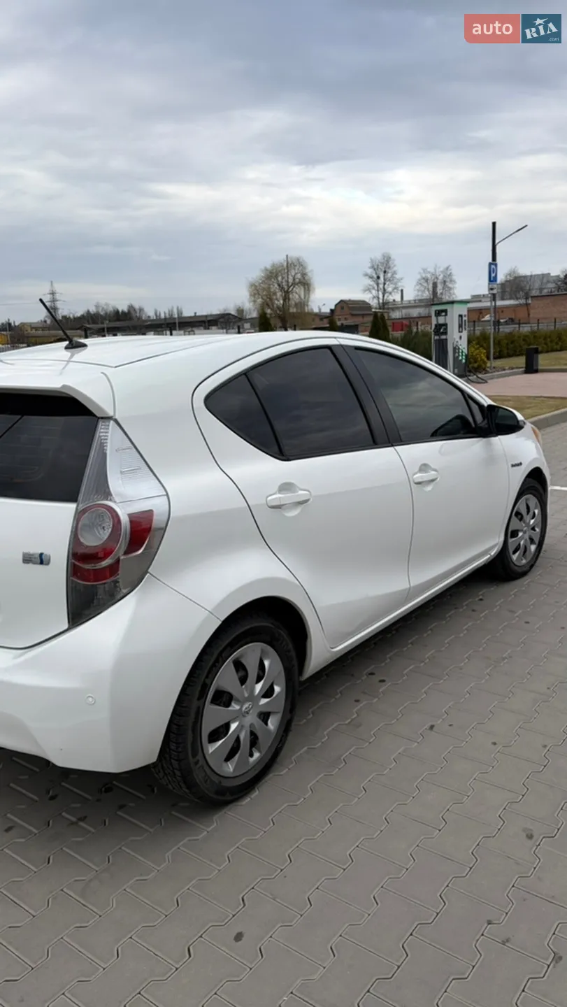 2013 Toyota Prius c - мініатюра 5