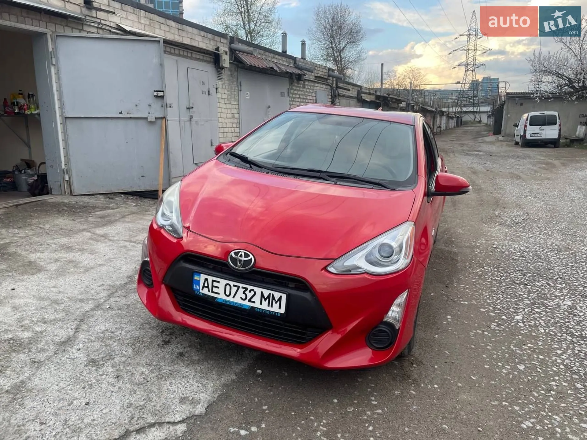 2015 Toyota Prius c - мініатюра 2