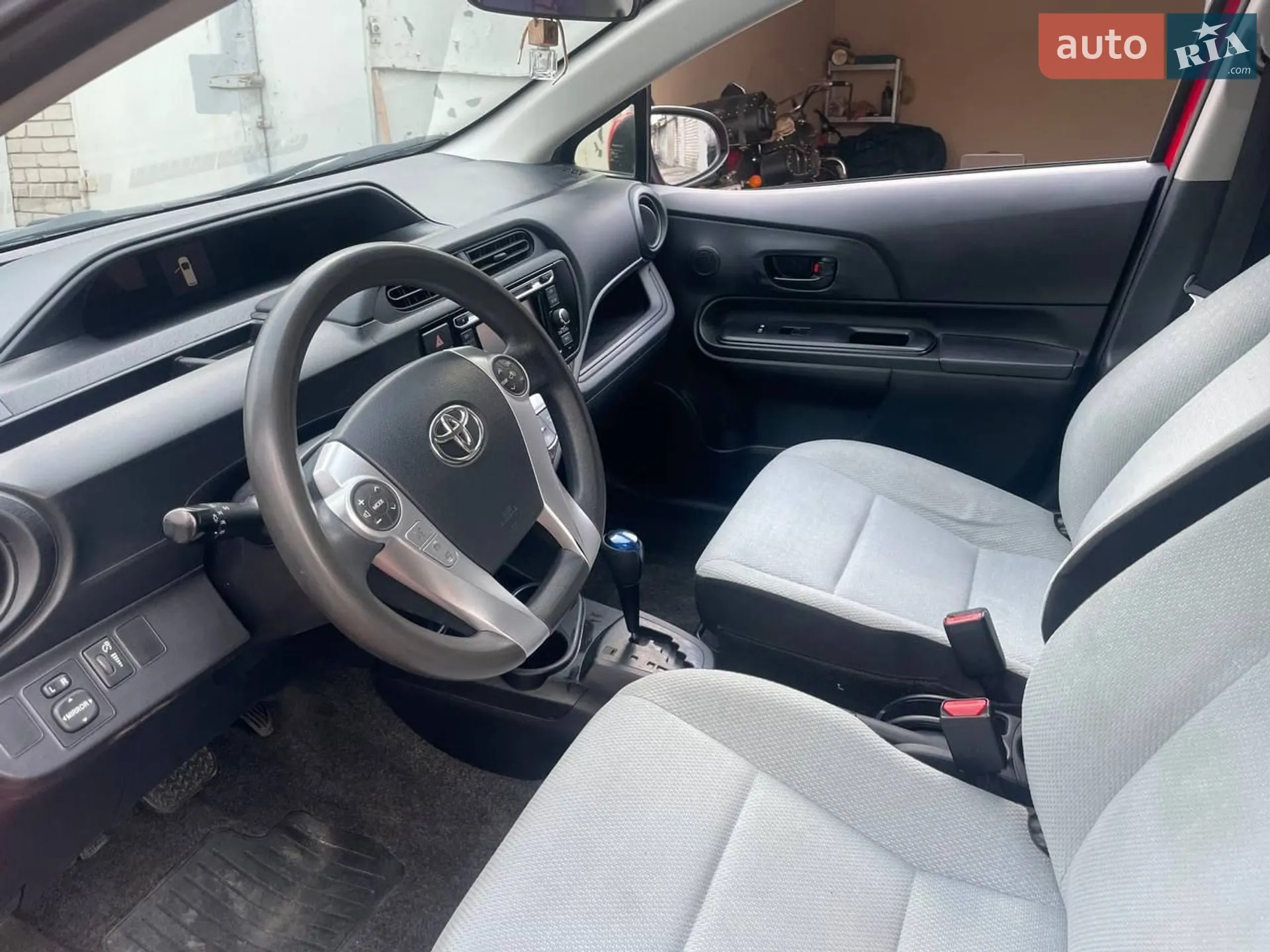 2015 Toyota Prius c - мініатюра 20