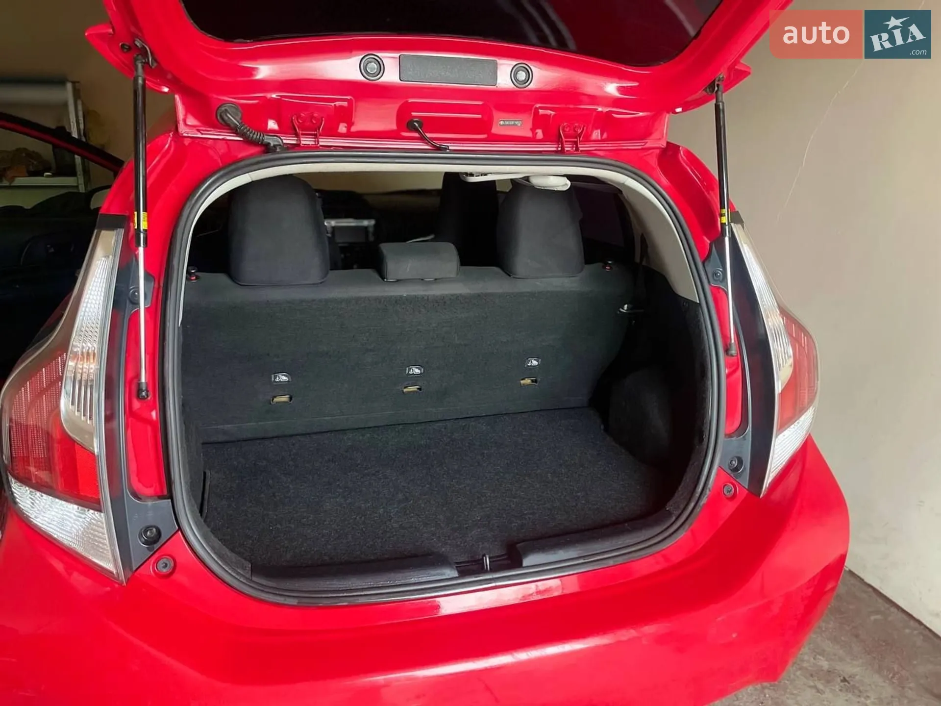 2015 Toyota Prius c - мініатюра 16
